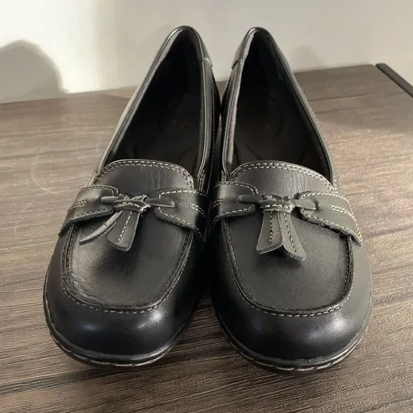 Clarks Ashland Bubble Loafer Black Leather Slip On Comfort Shoes Women’s 7.5 - Picture 2 of 8